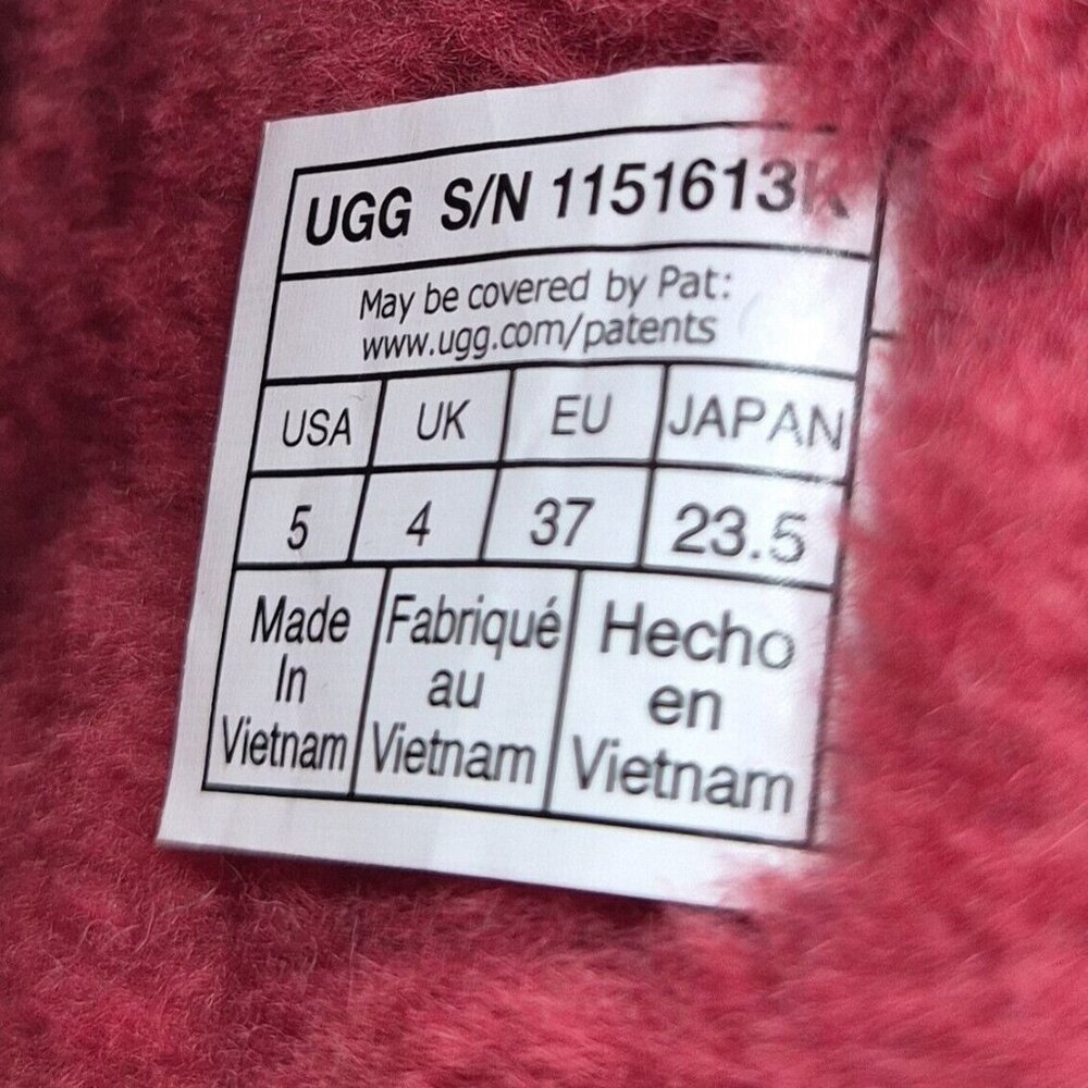Ugg womens Size 5 Classic II Gel Red Hearts Short Mid Boots Plush - Picture 9 of 9